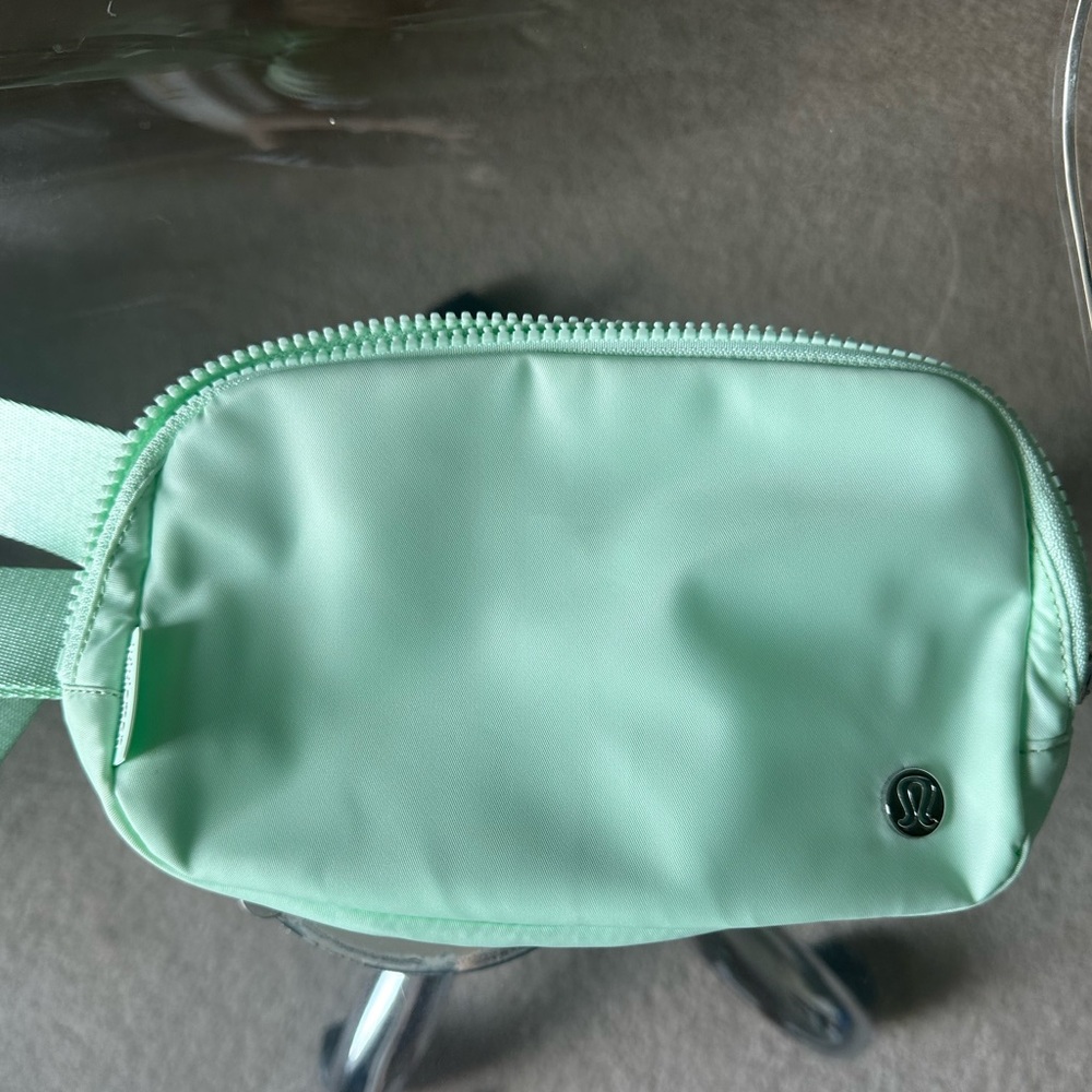 Lululemon Belt Bag in Mint